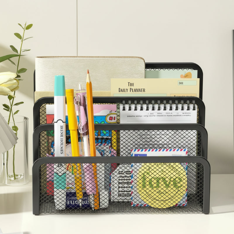 bannette bureau remplit sur un bureau