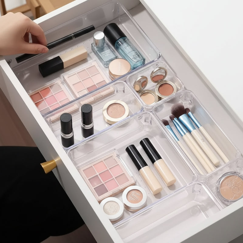 boîtes en plastique de tiroir permet de ranger le maquillage
