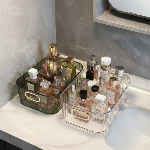 boîte de rangement pour flacons de parfums dans une salle de bain
