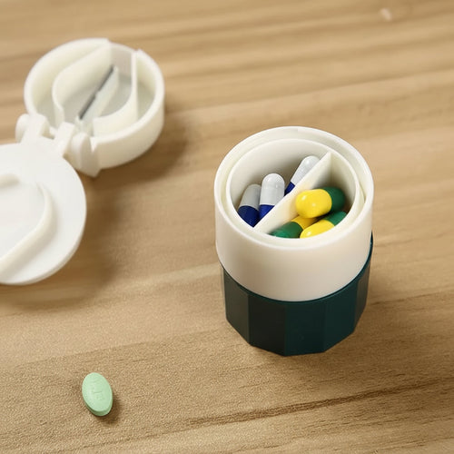 pilules rangées dans la boîte de rangement pour médicaments portable 4en1