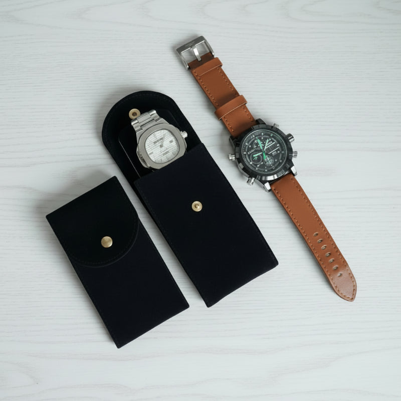 étui organisateur de montres en flanelle avec des montres classes