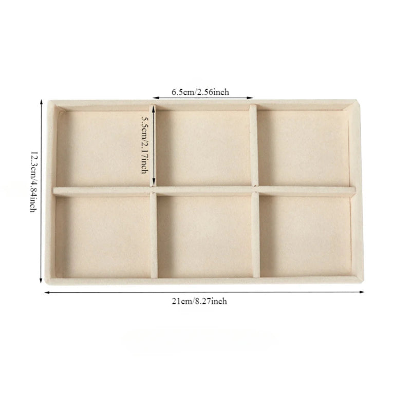 plateau pour bijoux en velours de couleur beige et 6 cases