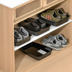 plateau organisateur pour chaussures dans une commode