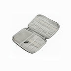 pochette de rangement pour montres connectées vide sur fond blanc