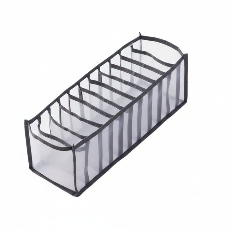 rangement pour sous-vêtements vide sur fond blanc