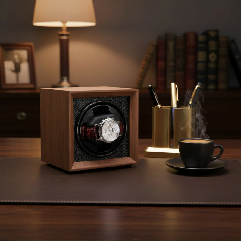 remontoir pour montres automatiques sur un bureau