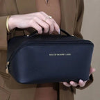 trousse maquillage pour femme de couleur noir