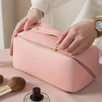 trousse de maquillage pour femme rose fermée