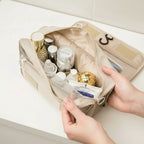 la trousse de maquillage pour voyage et son contenant