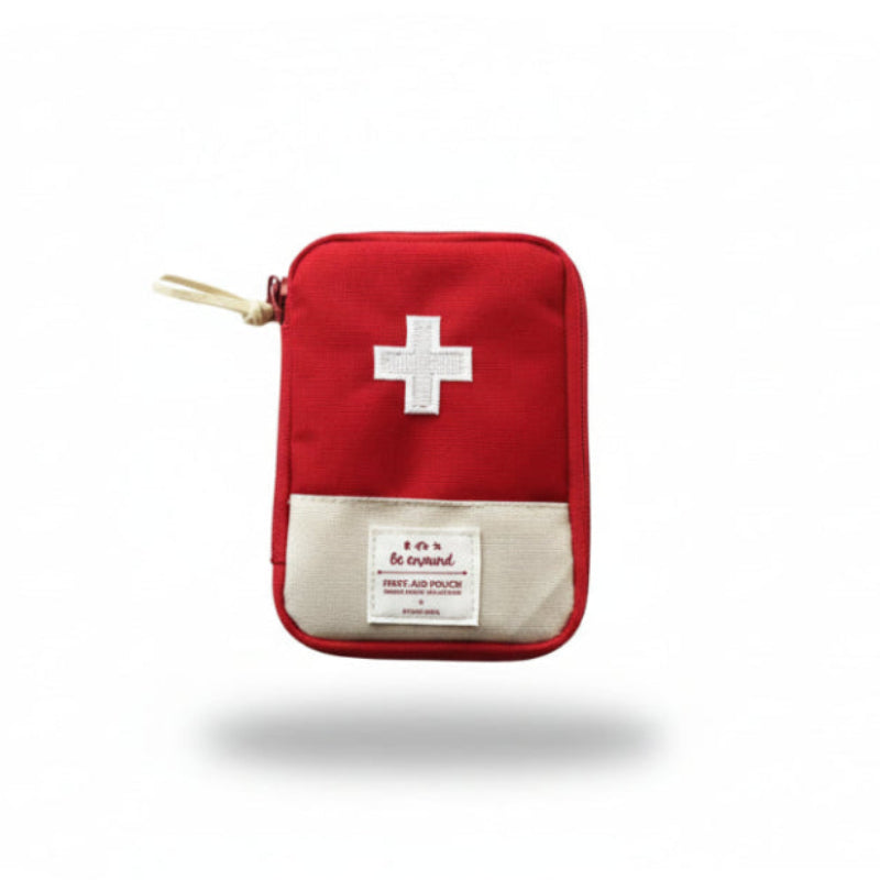 trousse de rangement pour médicaments sur fond blanc